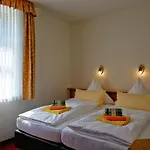 Konsum Gaestehaus Quisisana - أوبرهوف