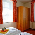 Konsum Gaestehaus Quisisana - أوبرهوف