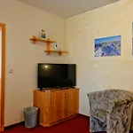 Konsum Gaestehaus Quisisana - Ξενοδοχείο Oberhof (Thuringia)