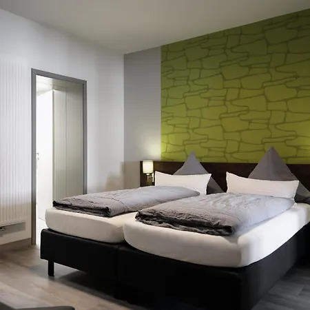 Otel Konsum Gaestehaus Quisisana - Oberhof (Thuringia)